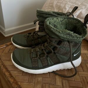 Nike Green Boots with White Accents